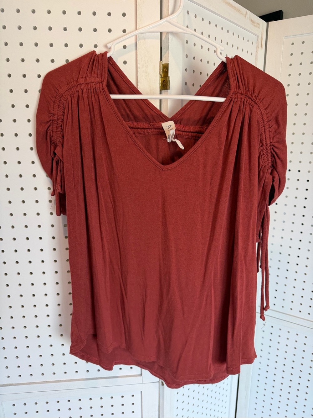 Anthropologie Amadi -  Women's Red/Rust V-Neck Short Sleeve Top